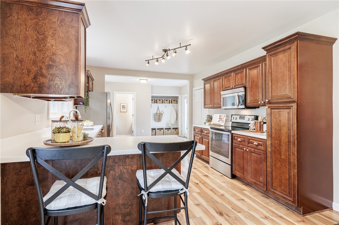 48 Rock Beach Road, Irondequoit, New York image 15
