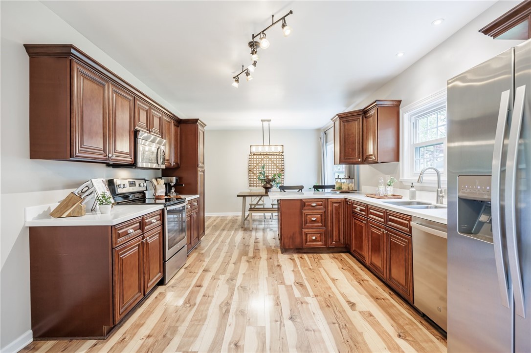 48 Rock Beach Road, Irondequoit, New York image 16