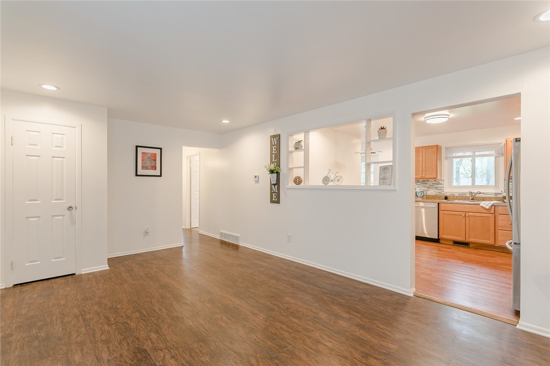 271 Crockett Drive, Henrietta, New York image 13