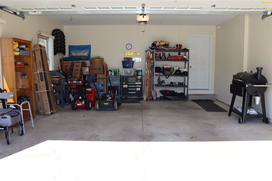 932 Limpet Drive, Webster, New York image 4