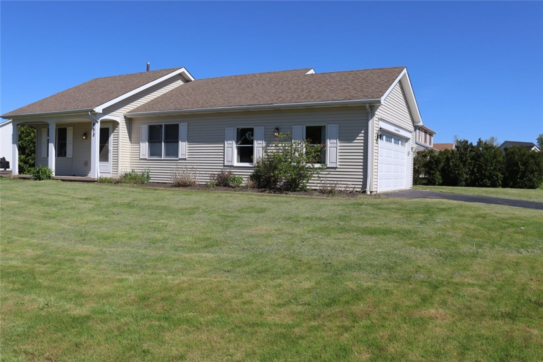 932 Limpet Drive, Webster, New York image 1