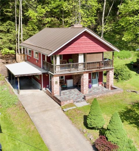 Photo of 25 Woodside Avenue, Oneonta, NY 13820 (MLS # R1610558)