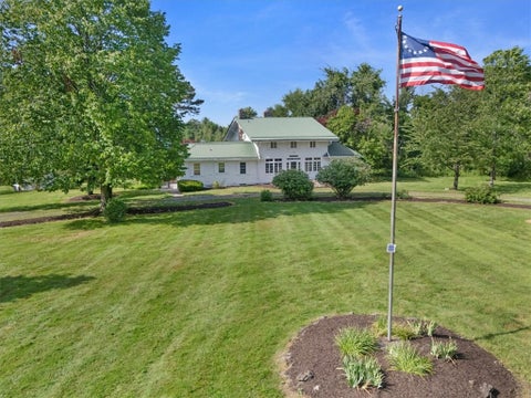 Homes For Sale - 211 Lake Road<br/> Wayne County, Ontario, NY 14519