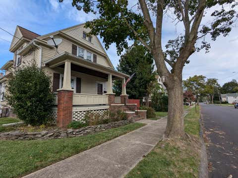 Photo for 470 W Sixth Street