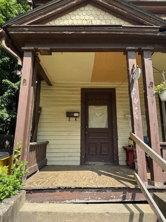 371 Fulton Street