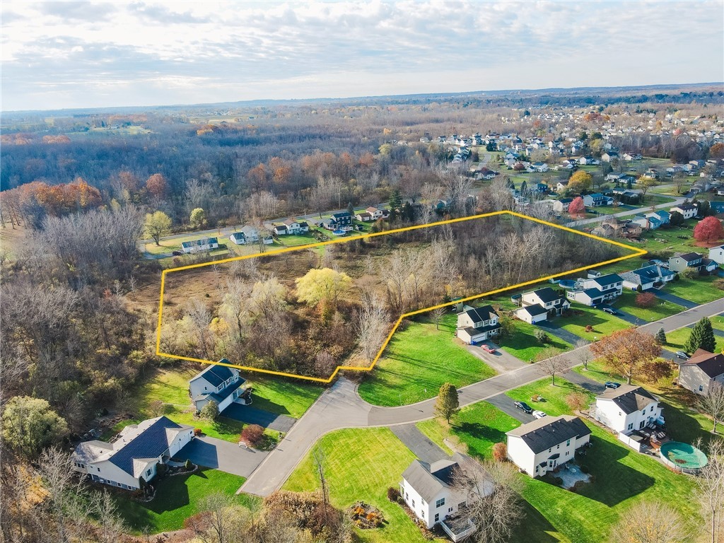 Benita Drive / Amy Lane, Clarkson, New York image 4