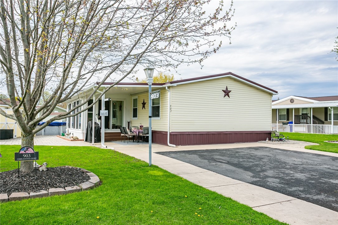 903 Cobblestone Court, Clarendon, New York image 3