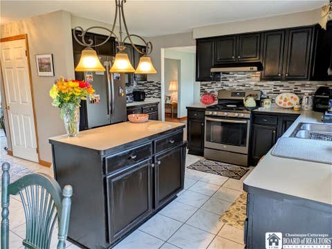 Tiny photo for 109 Sandpiper Lane, Grand Island, NY 14072 (MLS # R1690146)