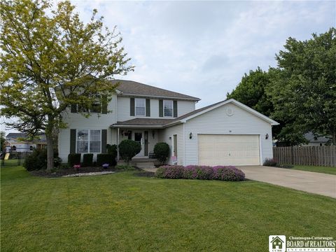Photo of 109 Sandpiper Lane, Grand Island, NY 14072 (MLS # R1690146)
