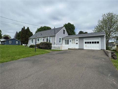 Photo of 18 Eric Street, Norwich, NY 13815 (MLS # R1608603)