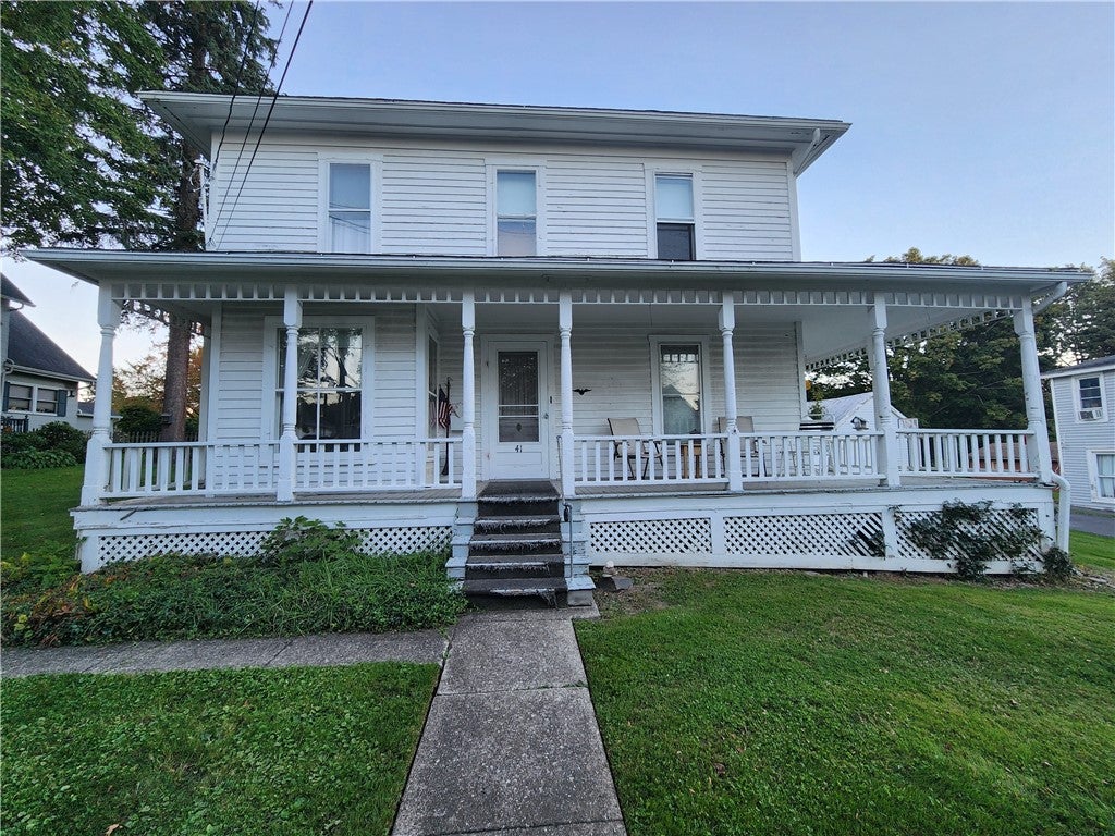 41 Watkins Avenue