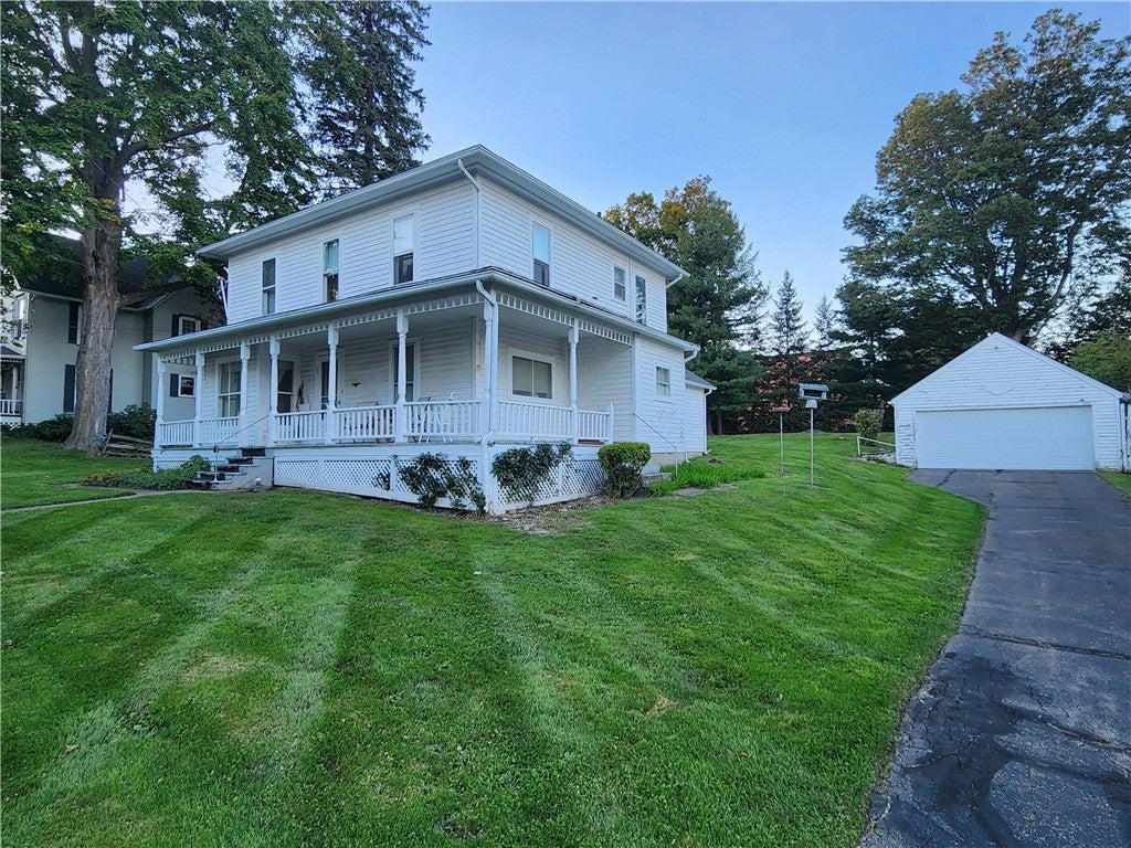 41 Watkins Avenue