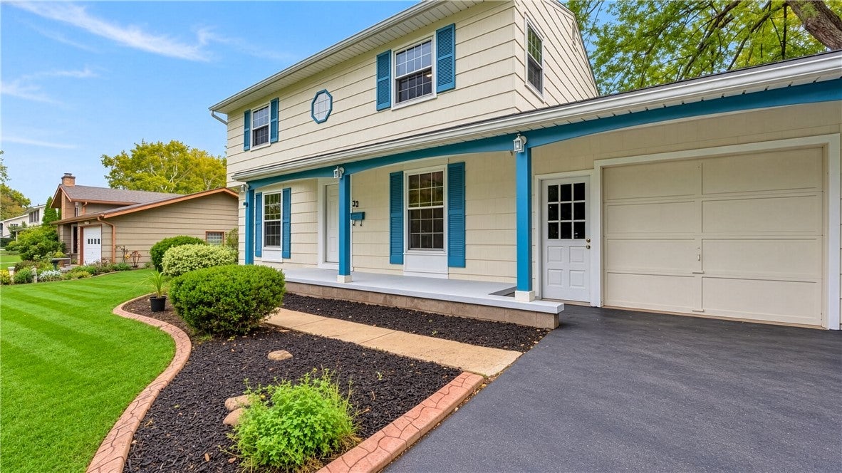 32 Yorktown Drive