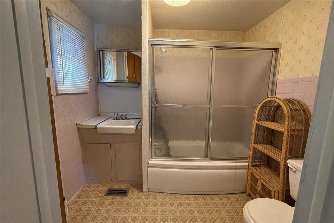 387 hamilton valley road