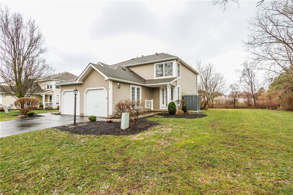 Photo of 7 Camberley Place, Penfield, NY 14526 (MLS # R1665605)