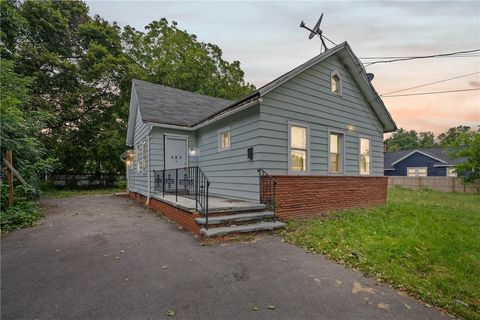 Homes For Sale - 181 Myrtle Street<br/> Monroe County, Rochester, NY 14606