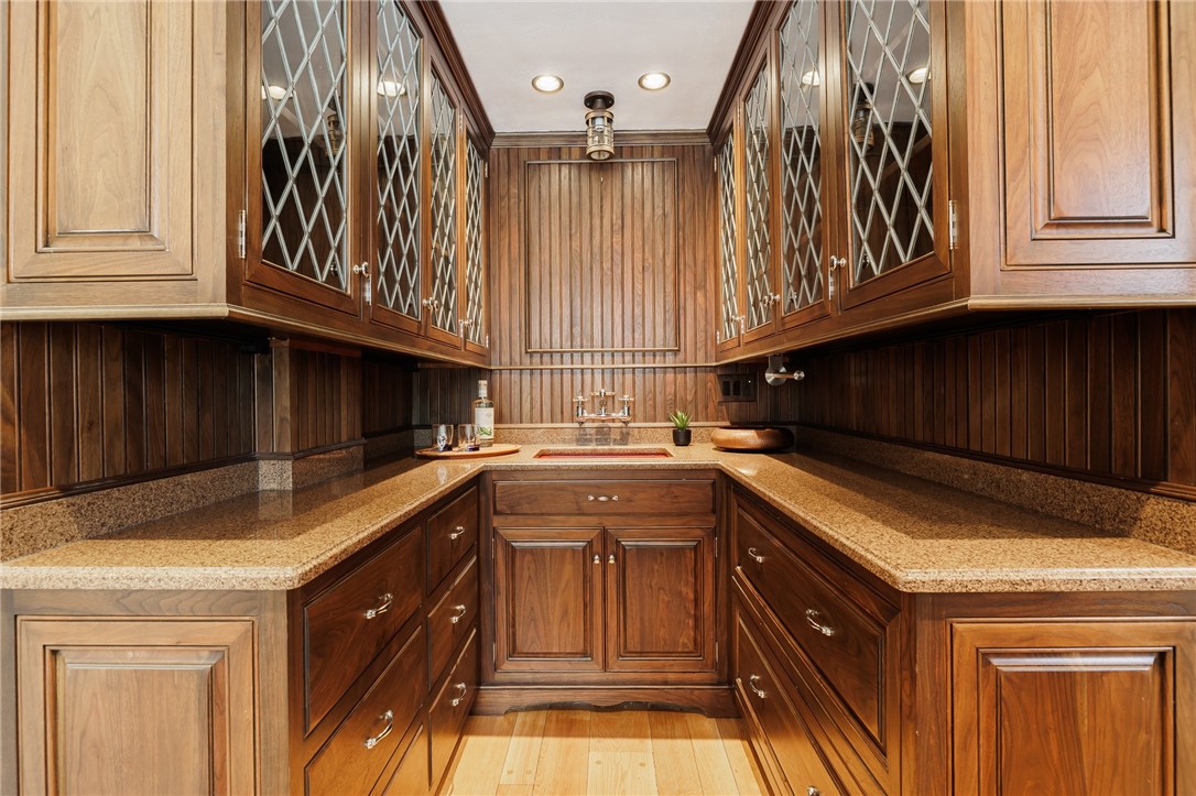 1 Grosvenor Road, Brighton, New York image 25
