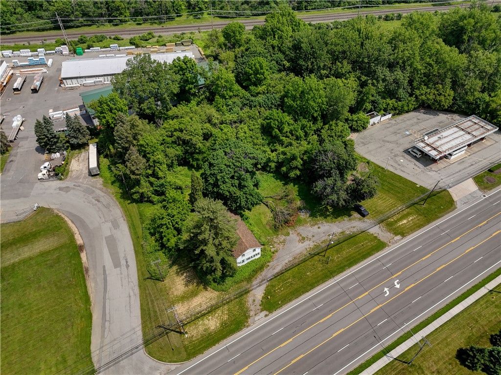 Photo of 218 Jefferson Road, Brighton, NY 14623 (MLS # R1621953)