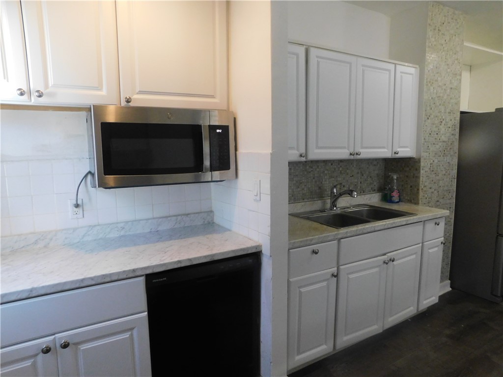 570 Lexington Avenue, Rochester, New York image 14