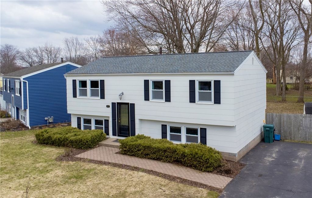 Photo of 17 Saveria Drive, Parma, NY 14468 (MLS # R1666194)