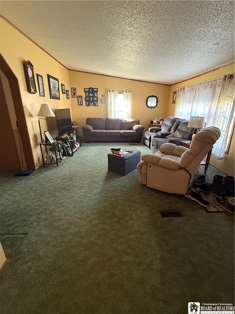 35 Circle Drive
