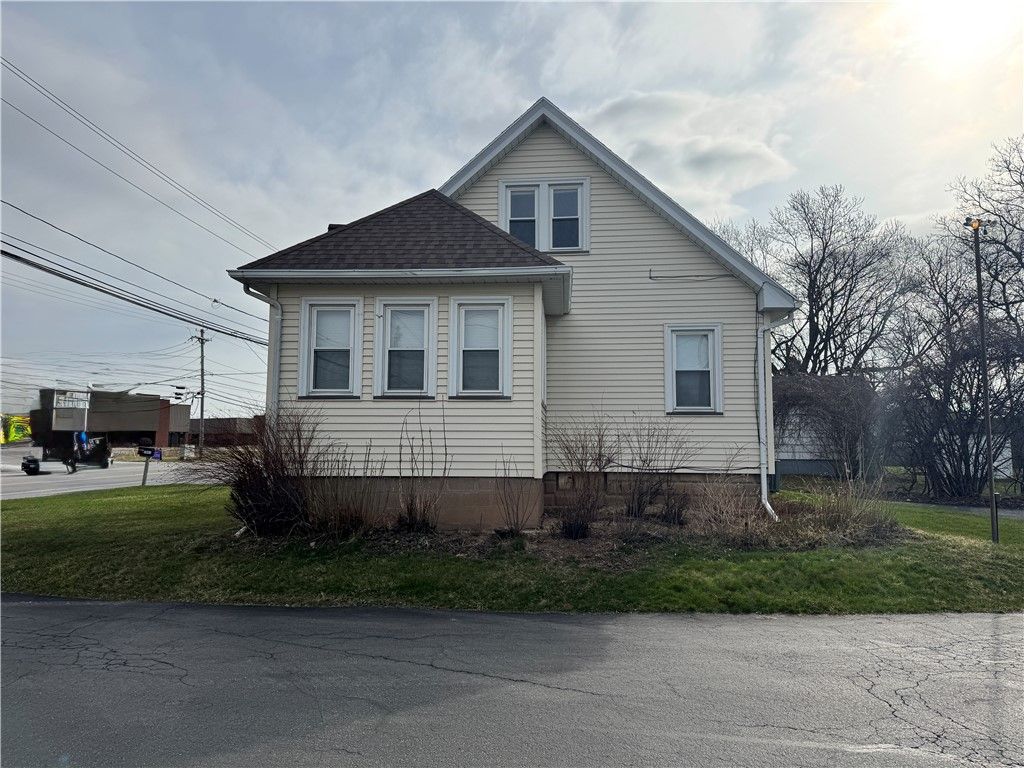 Photo of 2061 Bri-Hen Town Line Road, Henrietta, NY 14623 (MLS # R1674568)