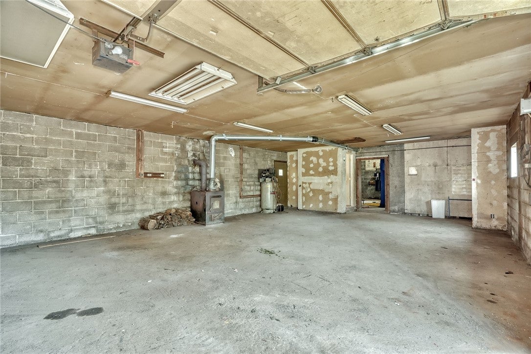 9235 W Ridge Road