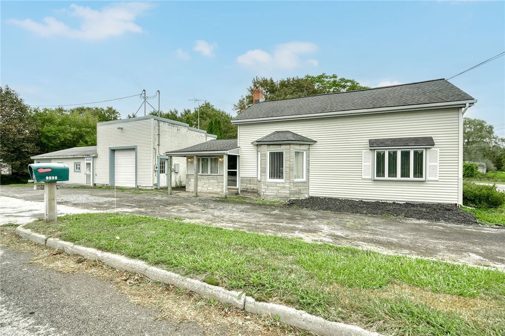 Photo of 9235 W Ridge Road, Clarkson, NY 14420 (MLS # R1724066)