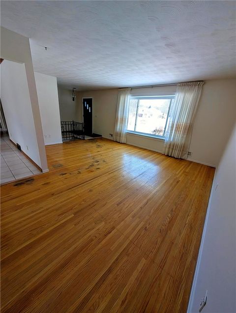 Tiny photo for 3 Rockford Lane, Perinton, NY 14450 (MLS # R1660425)