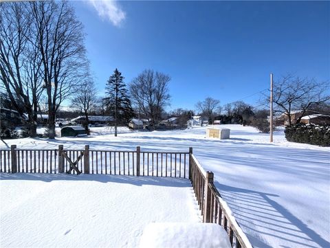 Tiny photo for 3 Rockford Lane, Perinton, NY 14450 (MLS # R1660425)