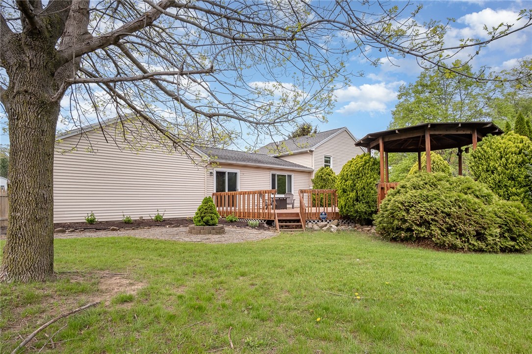 388 Longbush Lane Ln, Webster, New York image 26