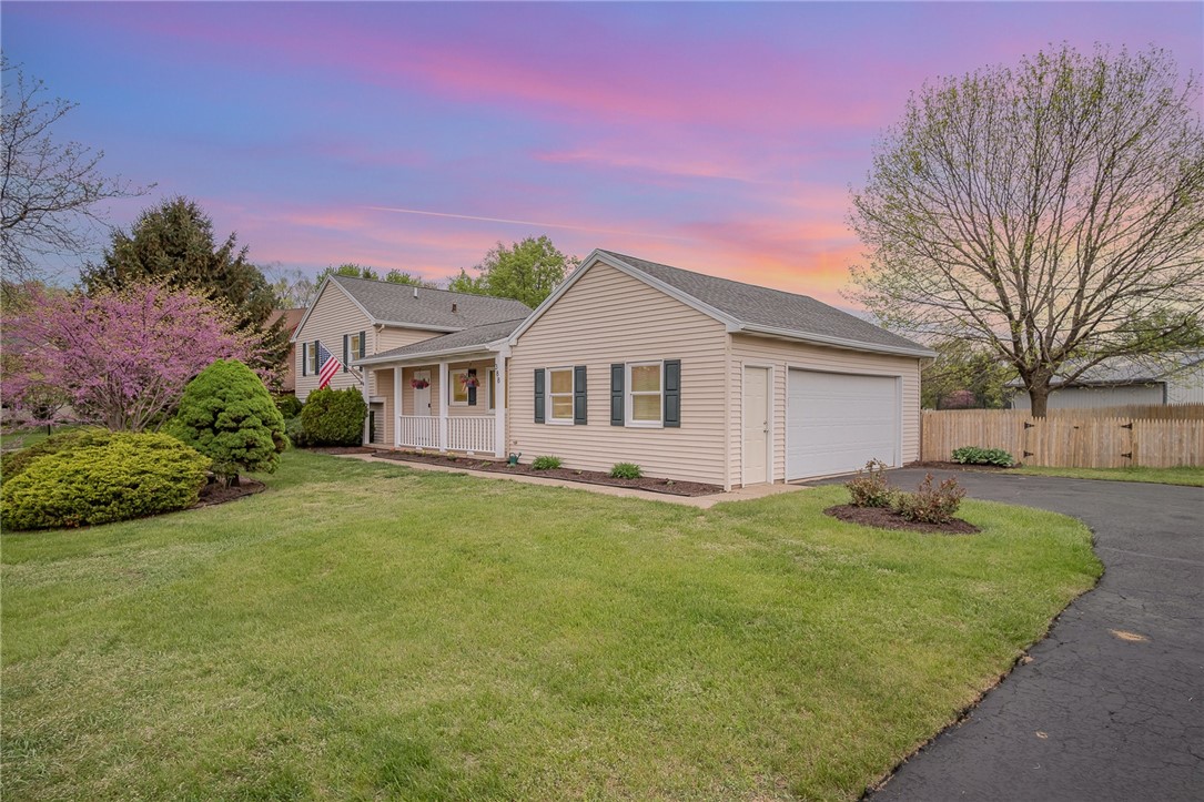 388 Longbush Lane Ln, Webster, New York image 1