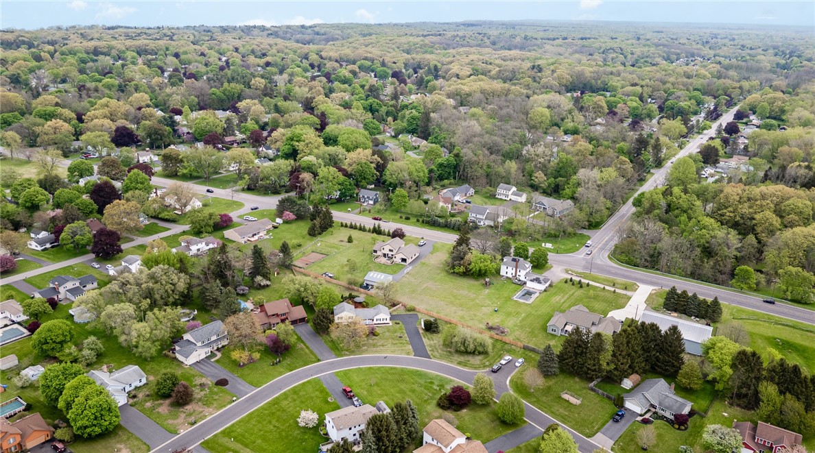 388 Longbush Lane Ln, Webster, New York image 35