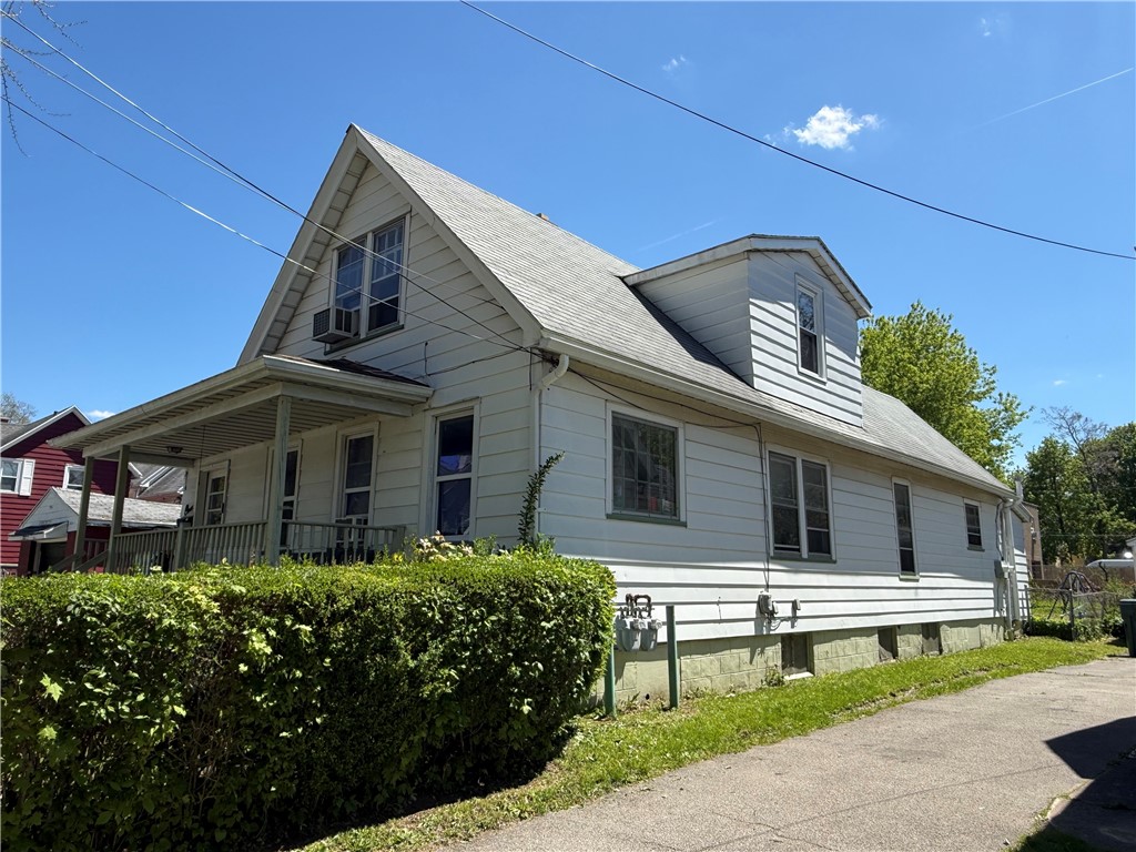 1 Laurel Street