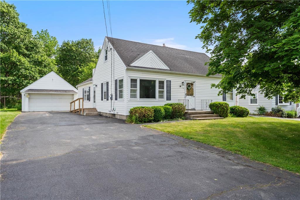 Photo of 73 Wright Road, Henrietta, NY 14467 (MLS # R1689504)