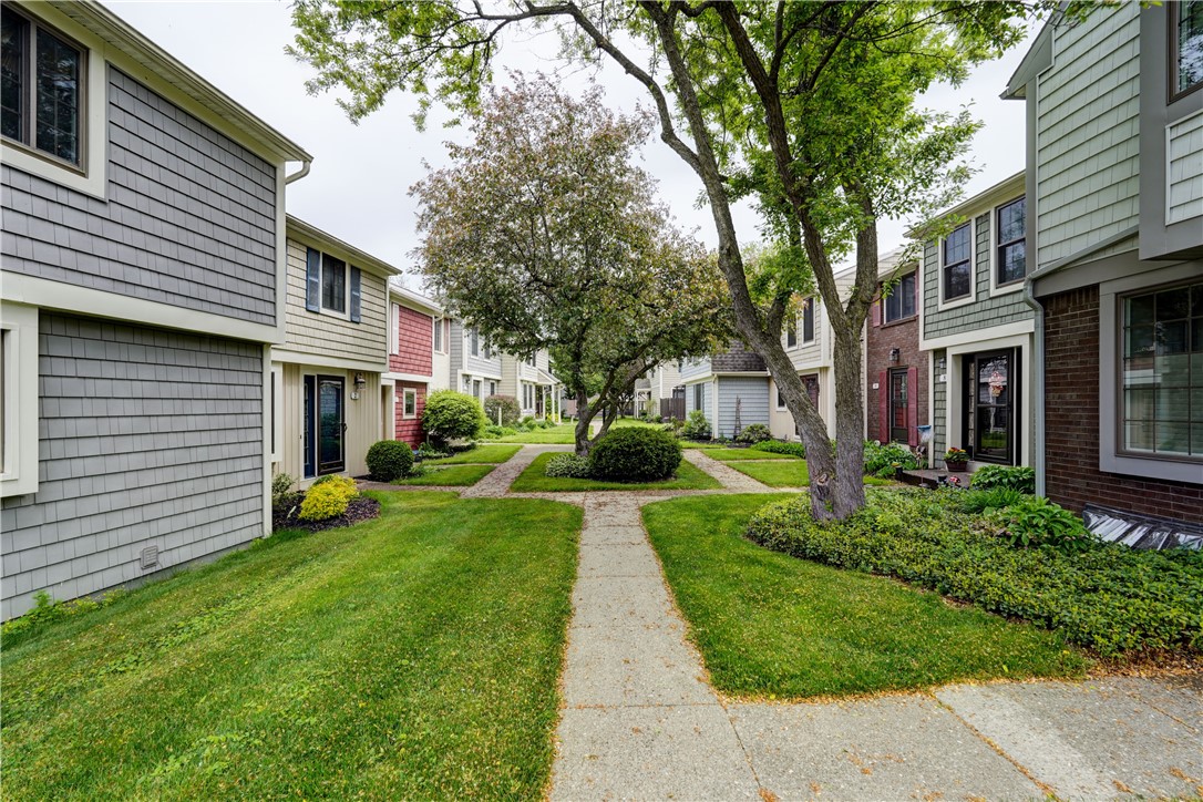 9 Village Trail, Mendon, New York image 32