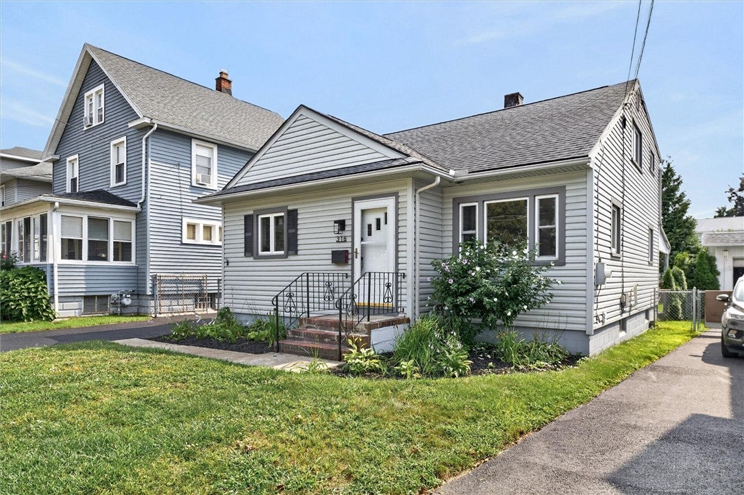 316 W Elm St