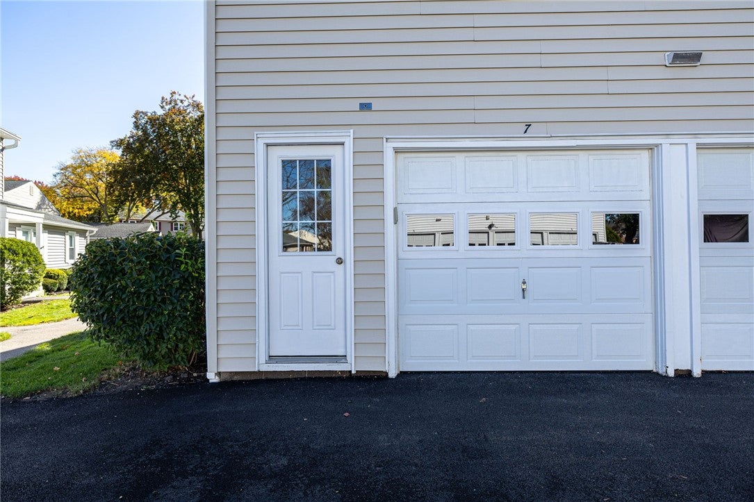 7 Eagle Lane