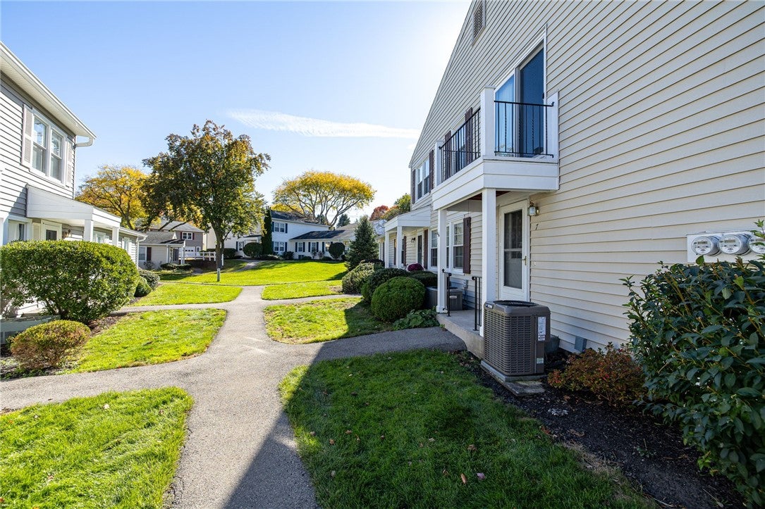 7 Eagle Lane