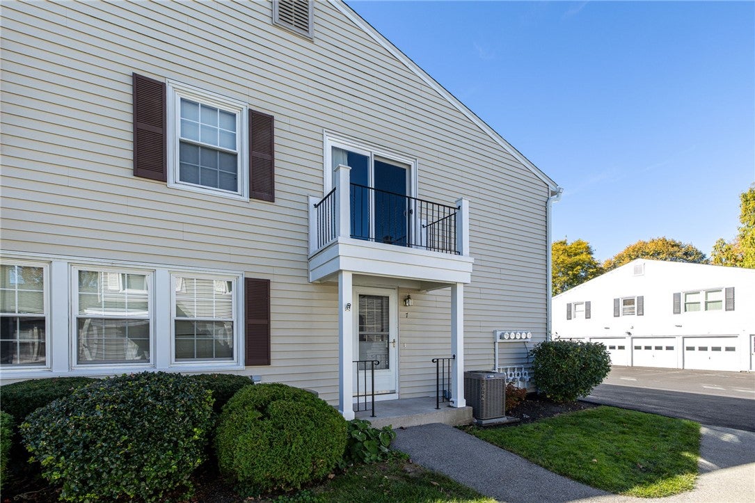 7 Eagle Lane