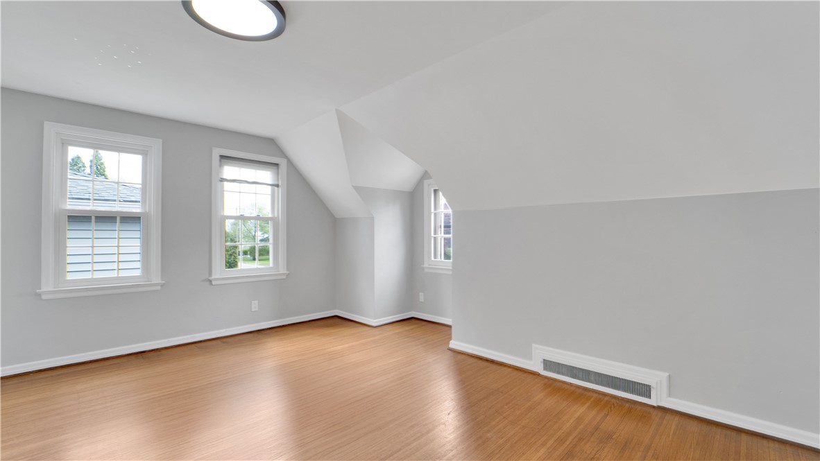 5137 Saint Paul Boulevard, Irondequoit, New York image 33