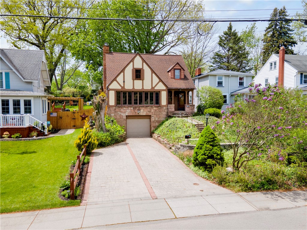 5137 Saint Paul Boulevard, Irondequoit, New York image 1