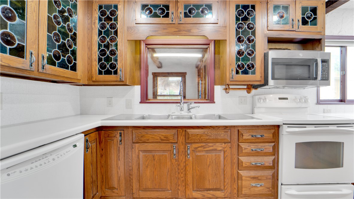 5137 Saint Paul Boulevard, Irondequoit, New York image 24