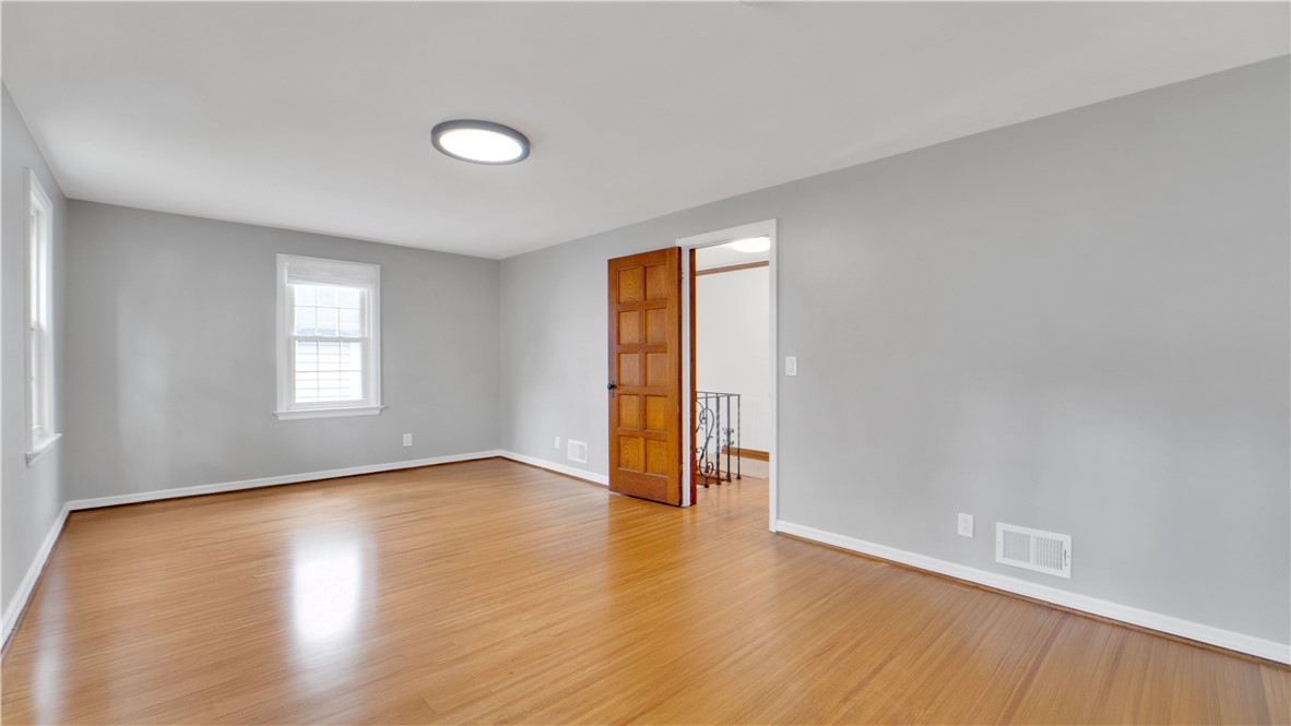 5137 Saint Paul Boulevard, Irondequoit, New York image 31