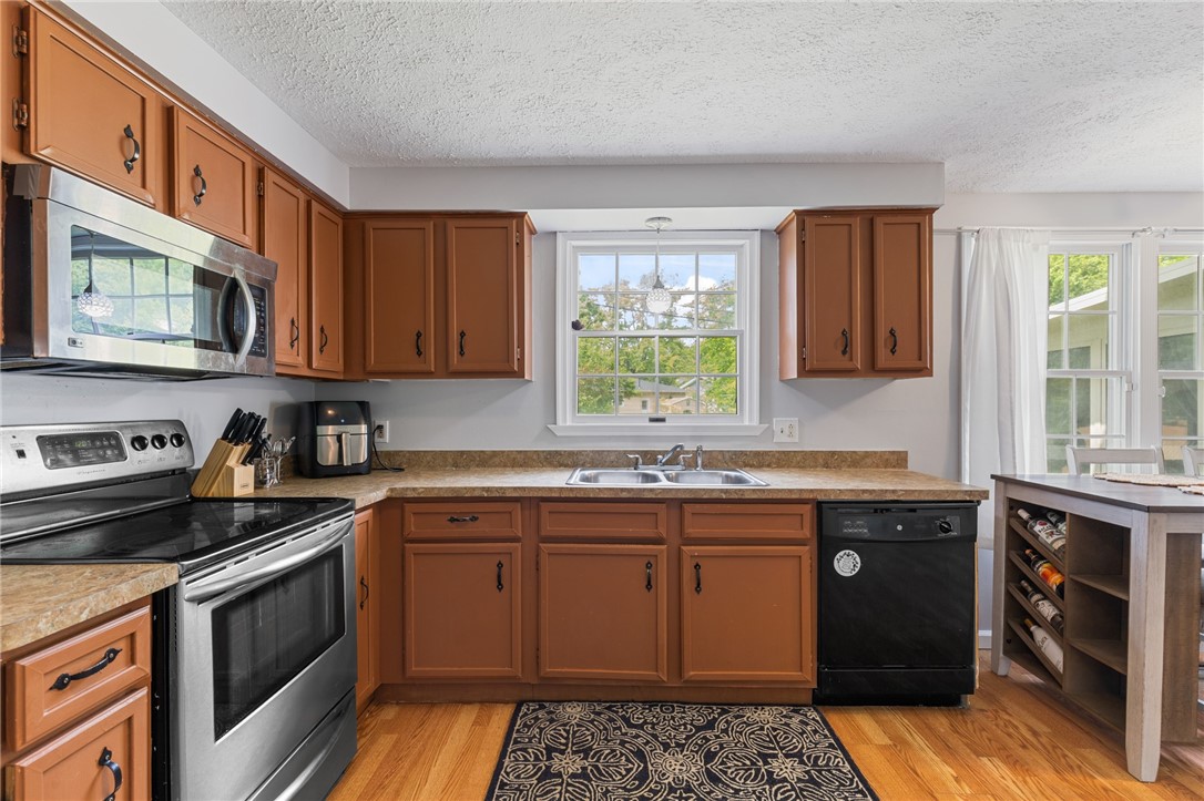 11 Shadow Lane, Gates, New York image 12
