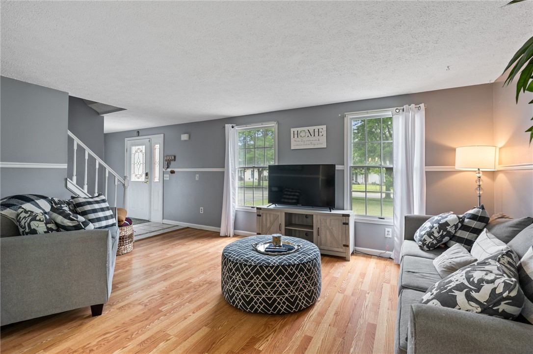 11 Shadow Lane, Gates, New York image 6