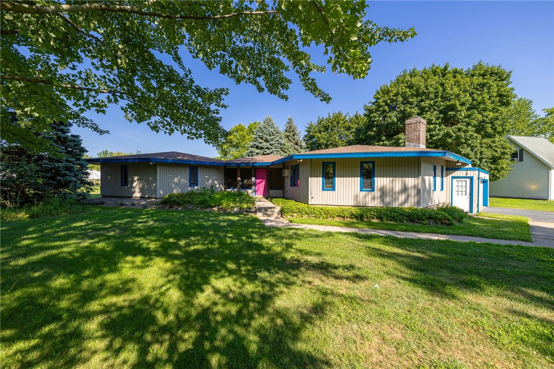 1586 Five Mile Line Road, Penfield NY Real Estate Listing | exitrealty.com®