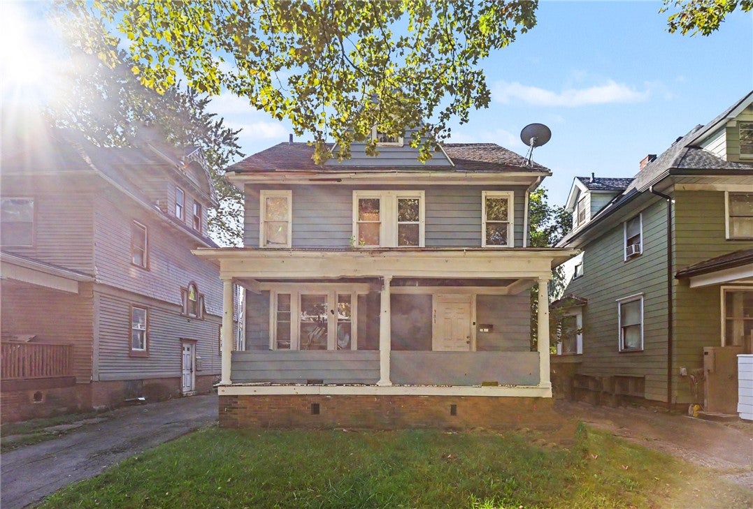 381 Grand Avenue