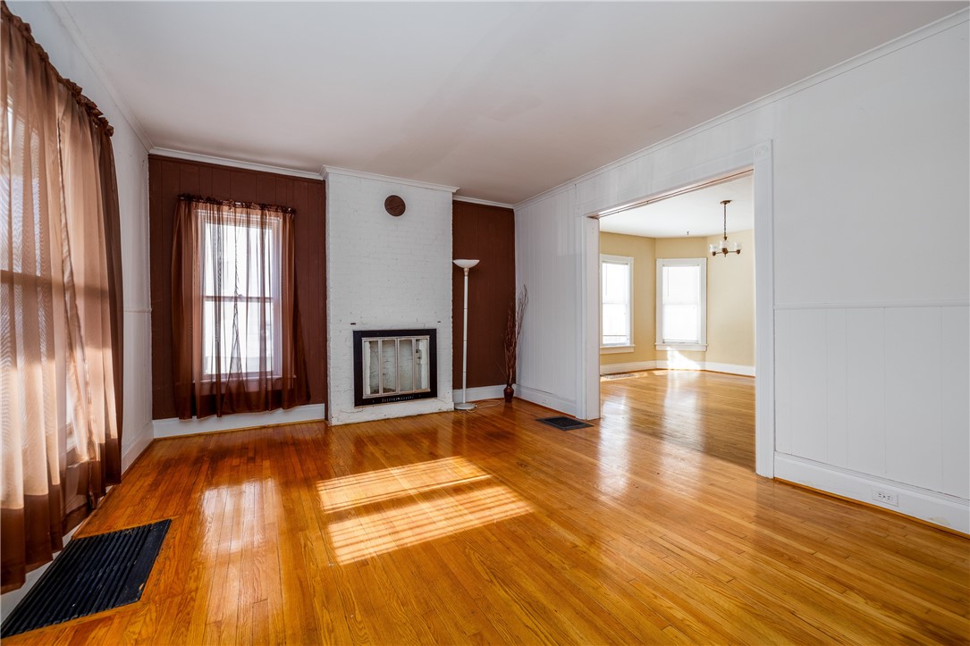 212-214 Lewis Street