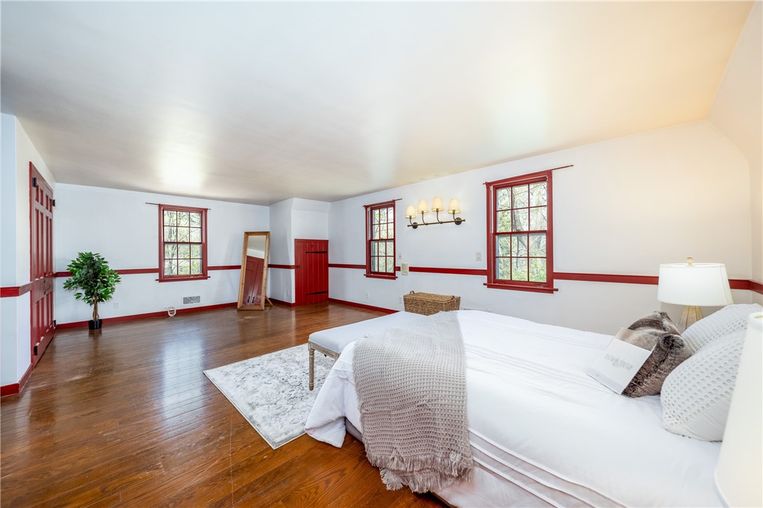 799 Oakridge Drive, Irondequoit, New York image 33